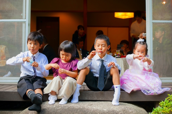 子供たちも楽しく喜び、シャボン玉に夢中。