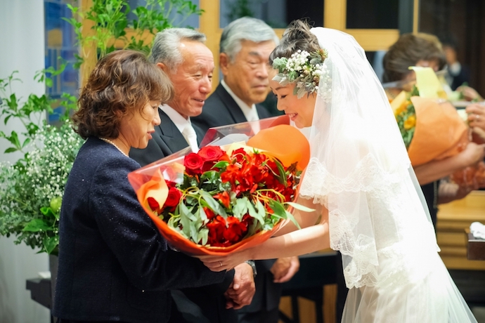 花束贈呈大好きな両親にありがとうの溢れる想いを