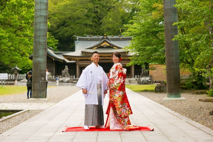 伝統ある神社にて結婚式